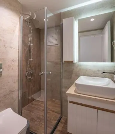 Merkezde Jakuzili Lueks - Ocekhomes Meva Fethiye