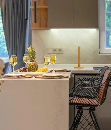 Merkezde Jakuzili Lueks - Ocekhomes Meva Fethiye