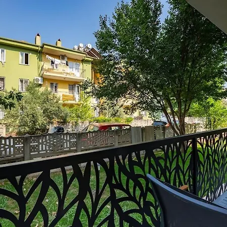 Merkezde Jakuzili Lueks - Ocekhomes Meva 아파트 페티예