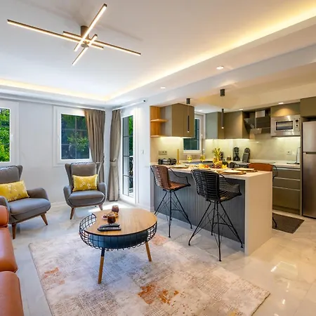 Merkezde Jakuzili Lueks - Ocekhomes Meva Φετιγιέ