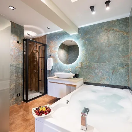 Appartamento Merkezde Jakuzili Lueks - Ocekhomes Meva Fethiye