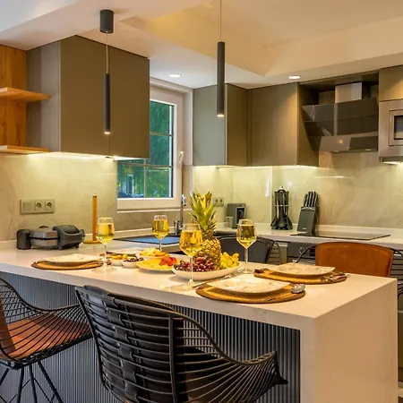 Merkezde Jakuzili Lueks - Ocekhomes Meva Fethiye